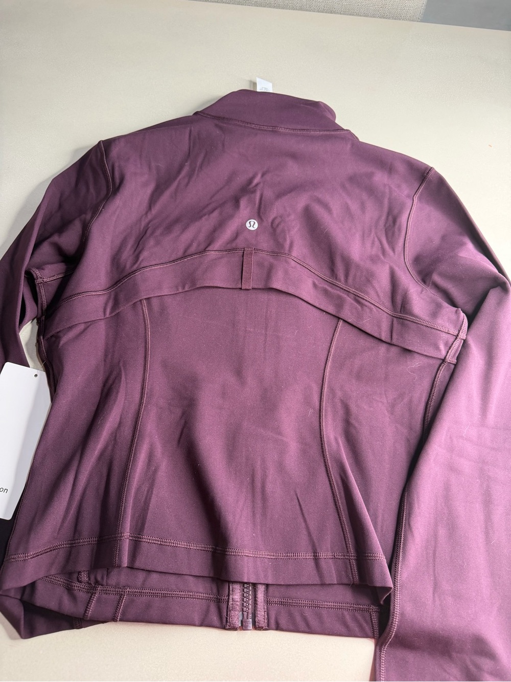 Lululemon Cropped Plum Zip-Up Active Jacket NWT Size 10 - Picture 5 of 7